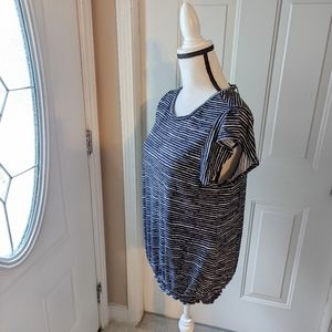 NWT - Adrianna Papell Navy Wavy Striped Top